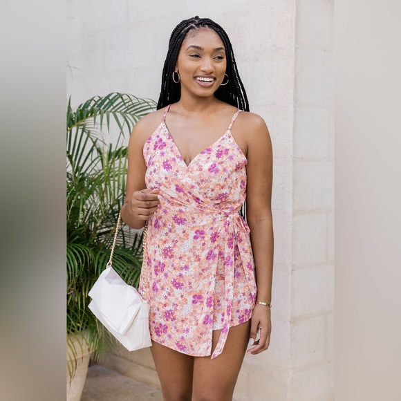 NWOT Pink Floral Romper - Picture 3 of 5